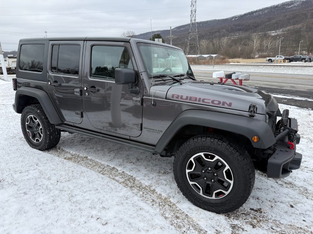 Additional photo of vehicle.