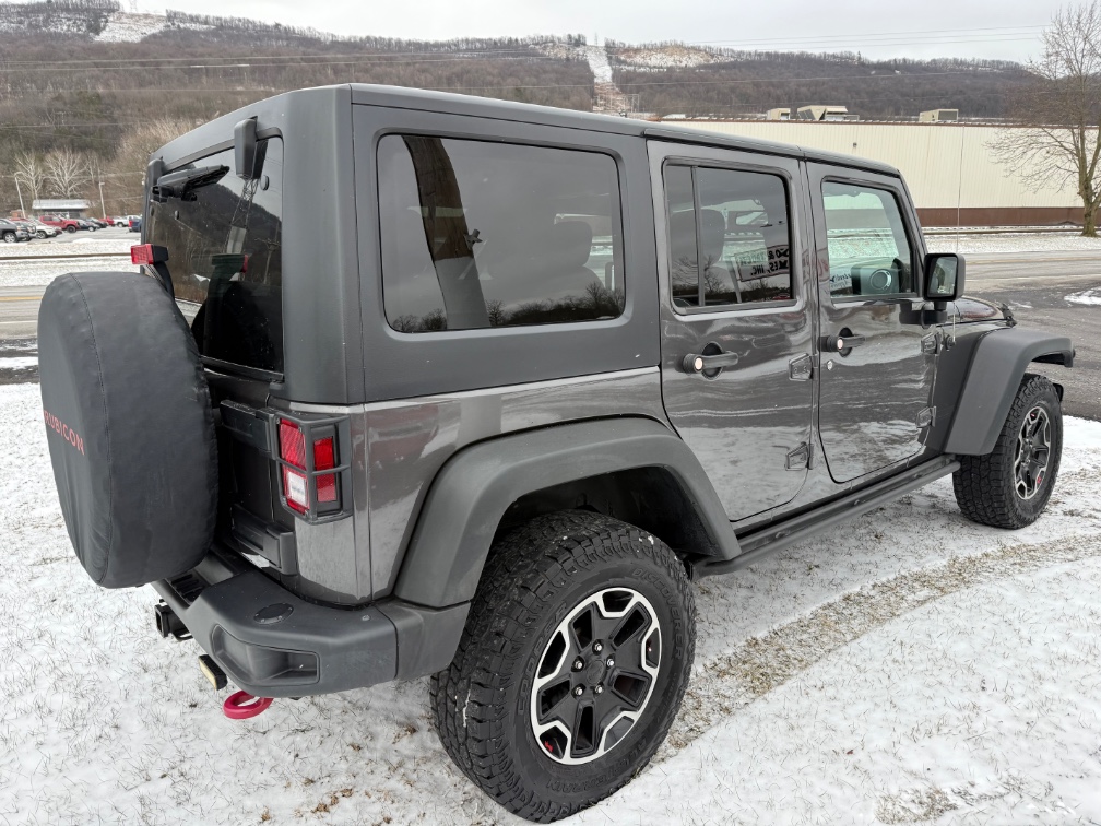 Additional photo of vehicle.