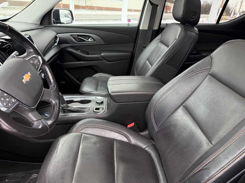 Additional photo of vehicle.