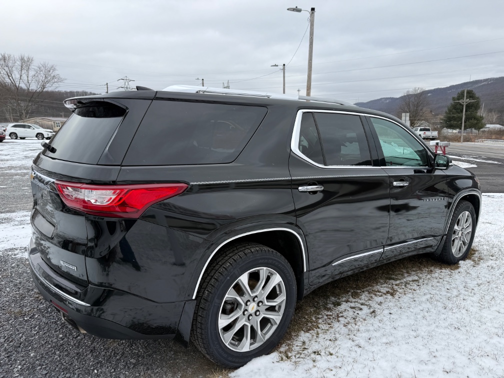 Additional photo of vehicle.