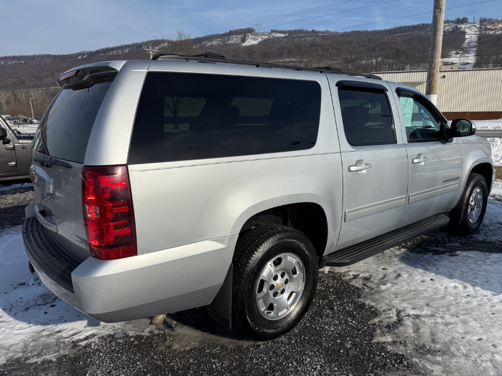 2012 Chevrolet Suburban 4WD 1500 LS's photo