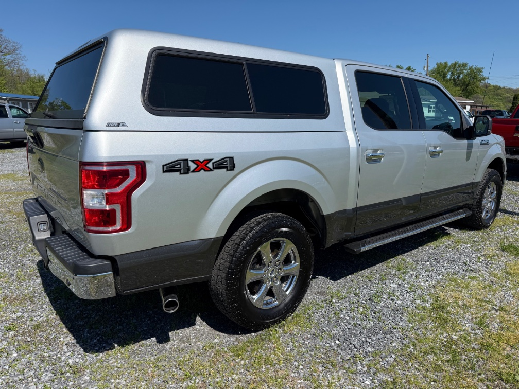 Additional photo of vehicle.