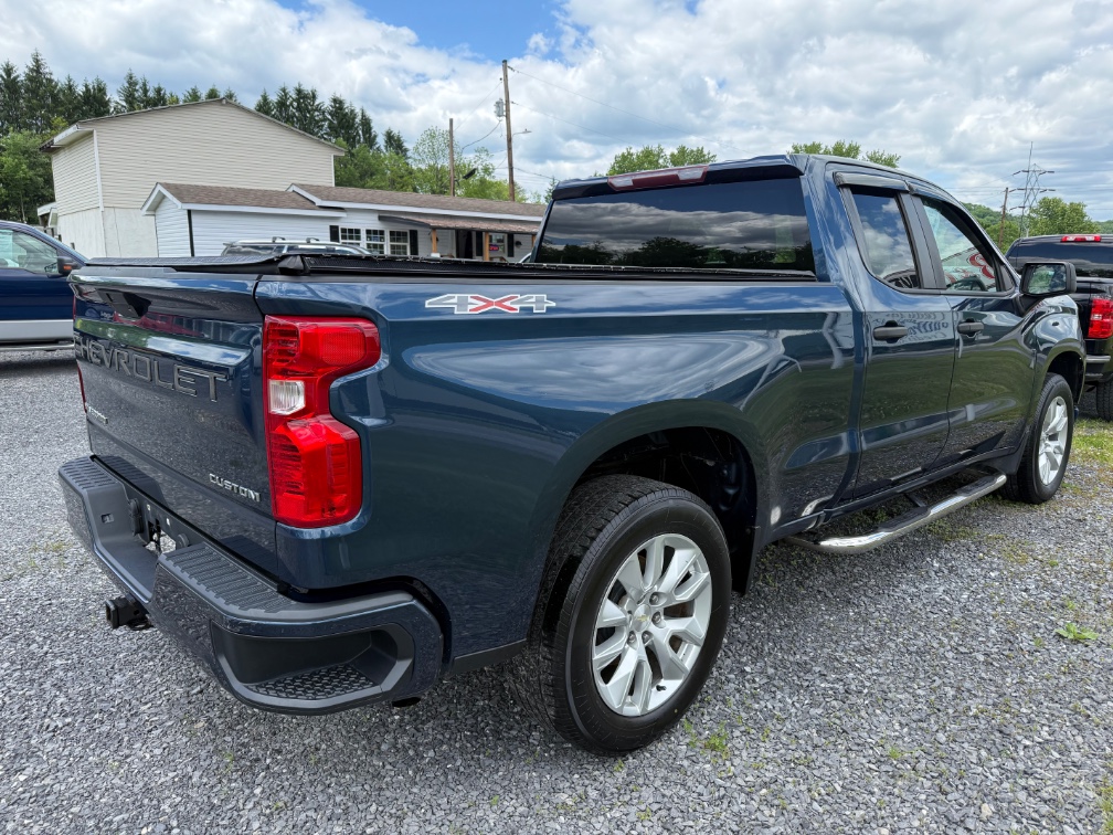 2019 Chevrolet Silverado 1500 Custom 4X4 Double Cab Std Box's photo