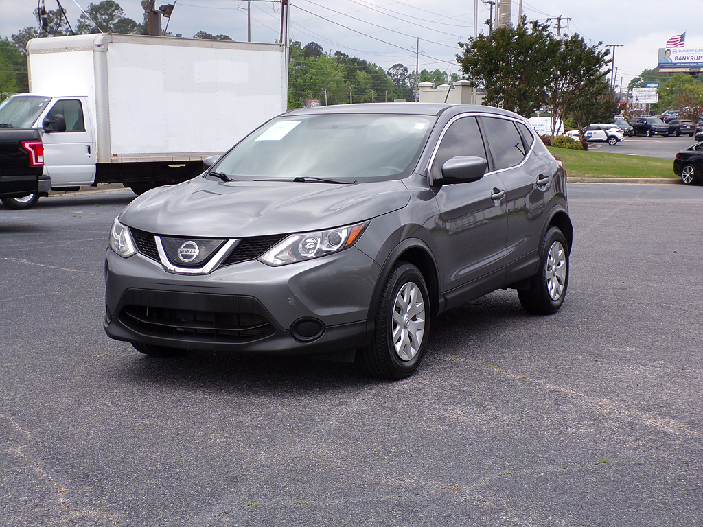2019 Nissan Rogue Sport S's photo