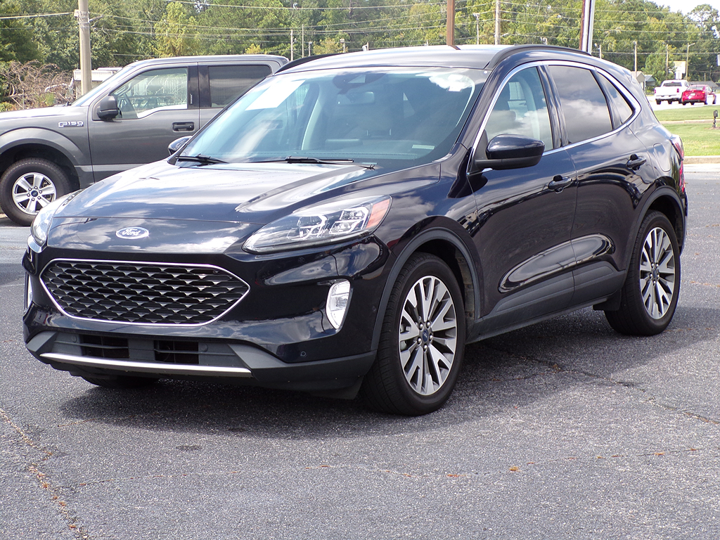 2021 Ford Escape Titanium's photo