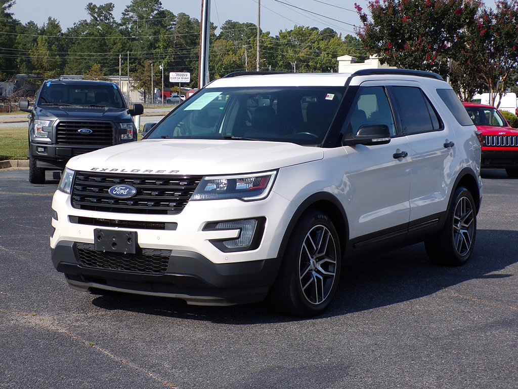2017 Ford Explorer Sport's photo