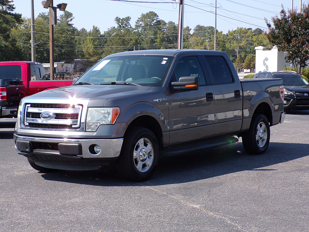 2014 Ford F-150 XL's photo