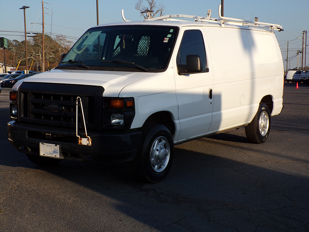 2014 Ford E-Series Econoline Van Commercial's photo