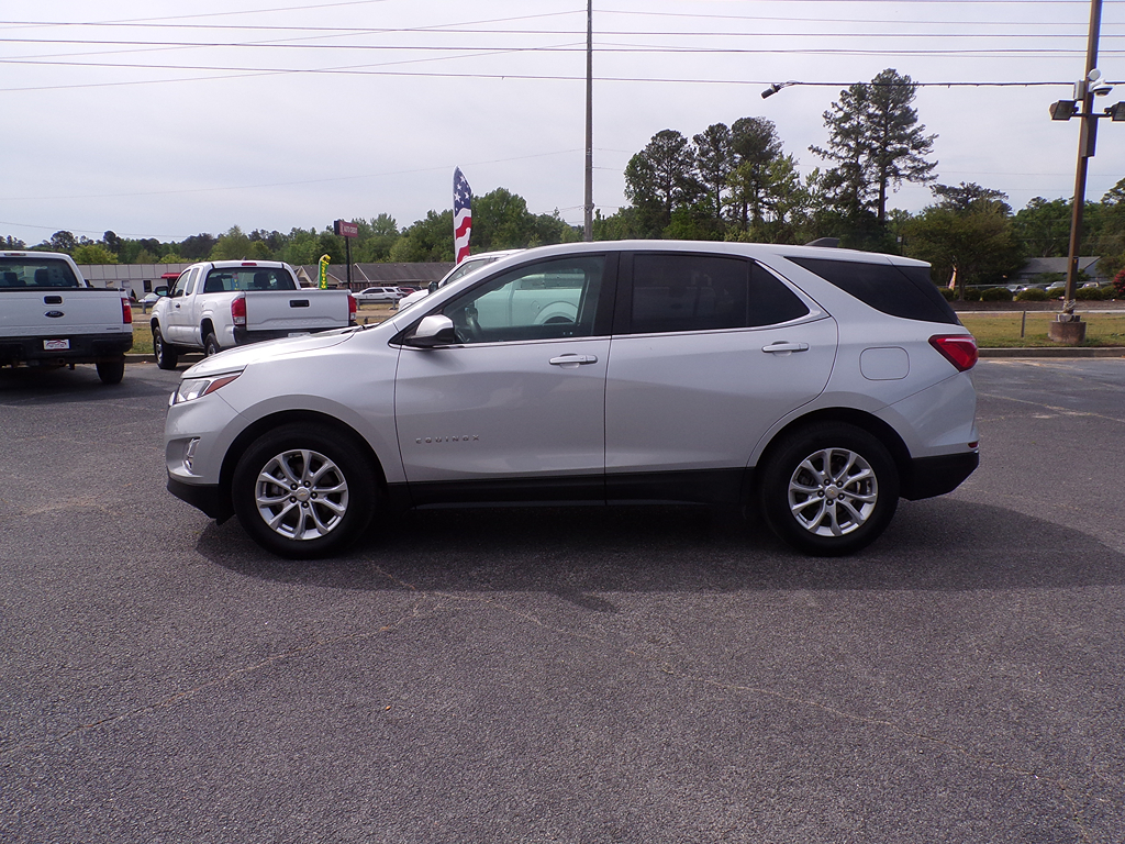 Additional photo of vehicle.