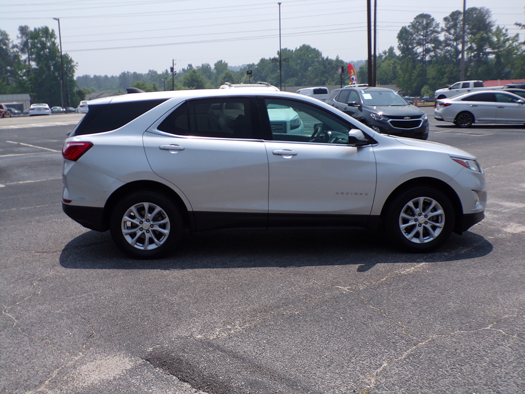 Additional photo of vehicle.