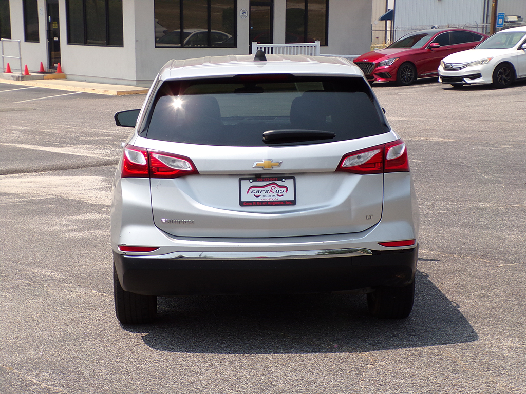 Additional photo of vehicle.