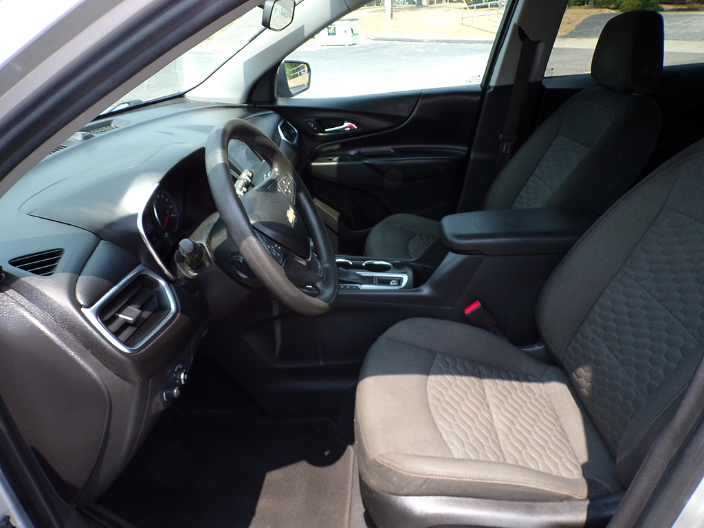 Additional photo of vehicle.