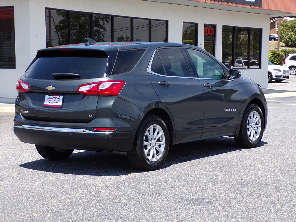 Additional photo of vehicle.