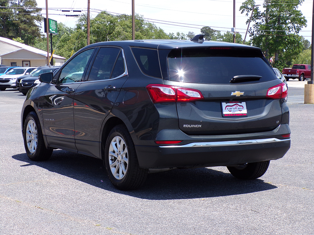Additional photo of vehicle.