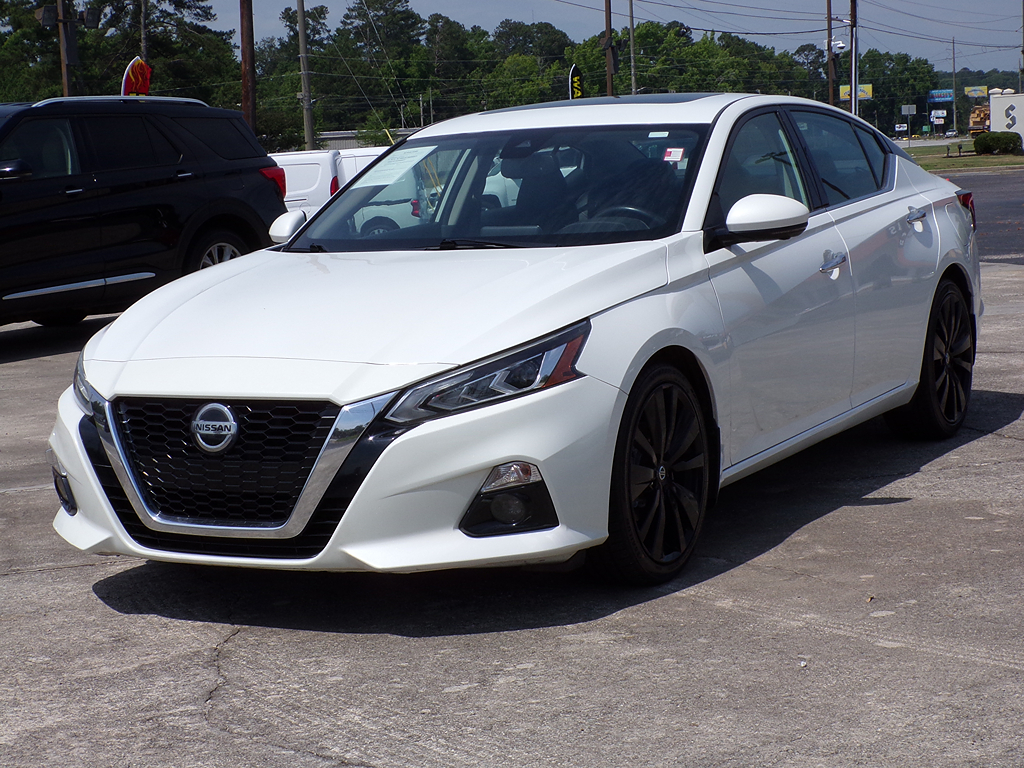 2020 Nissan Altima 2.5 Platinum's photo