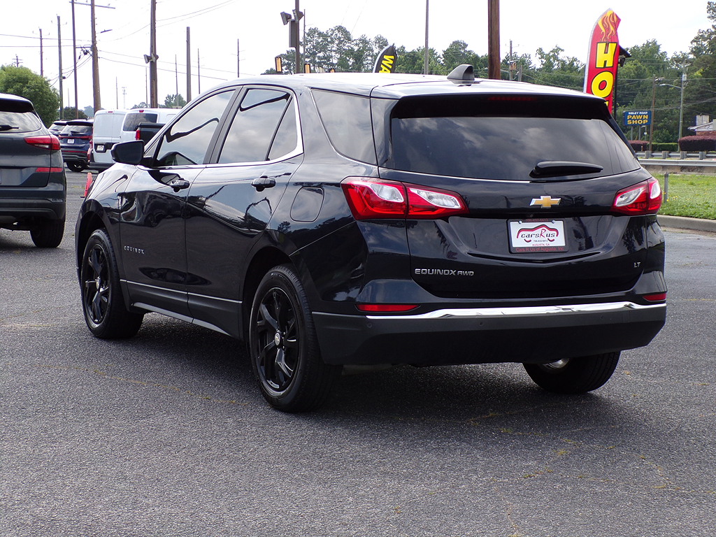 Additional photo of vehicle.