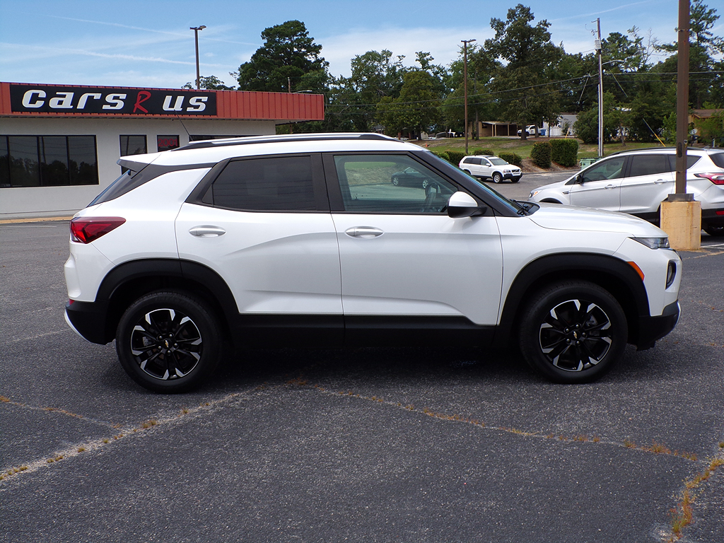 Additional photo of vehicle.