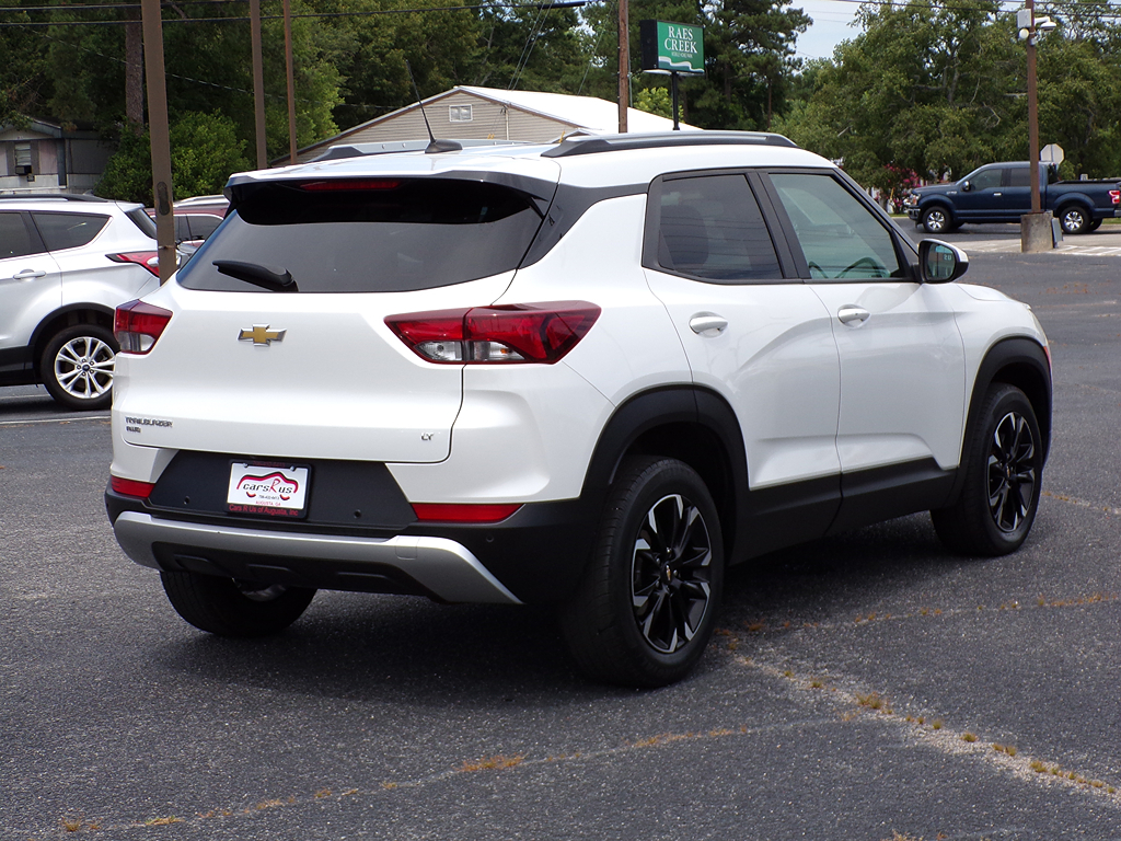 Additional photo of vehicle.