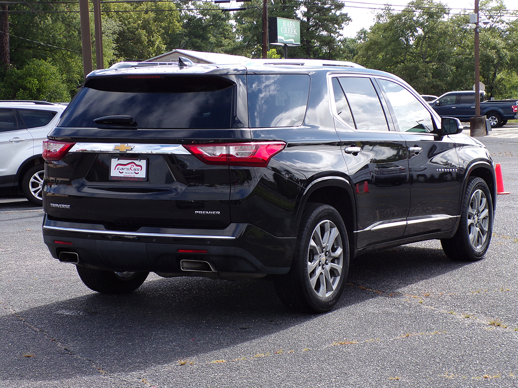 Additional photo of vehicle.