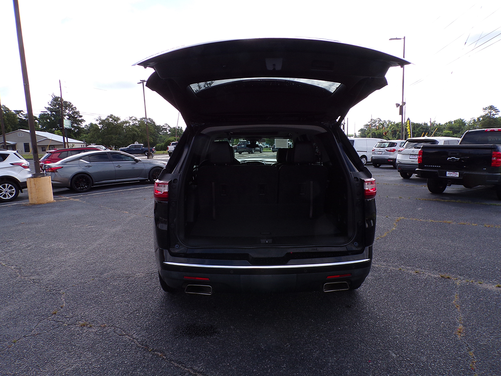 Additional photo of vehicle.