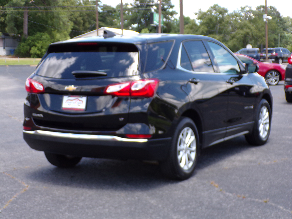 Additional photo of vehicle.