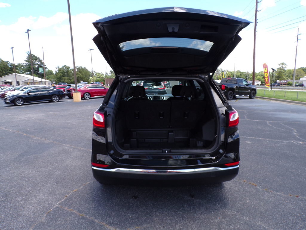Additional photo of vehicle.