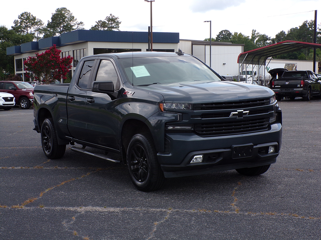 Additional photo of vehicle.