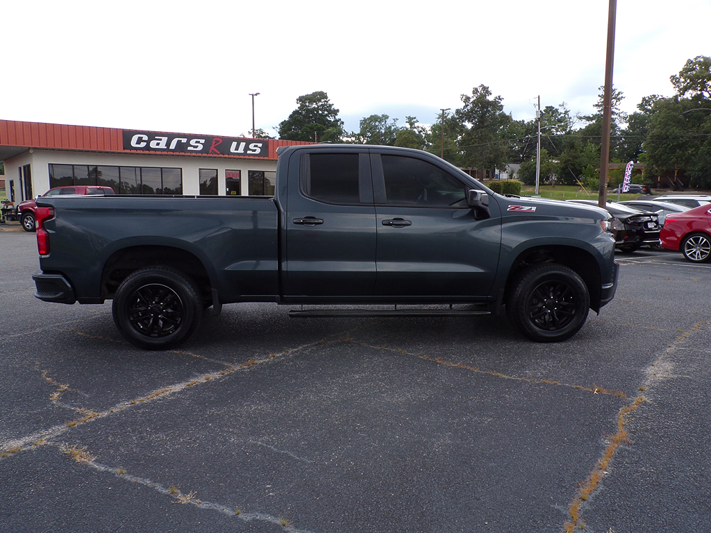 Additional photo of vehicle.