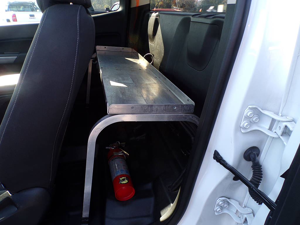 Additional photo of vehicle.