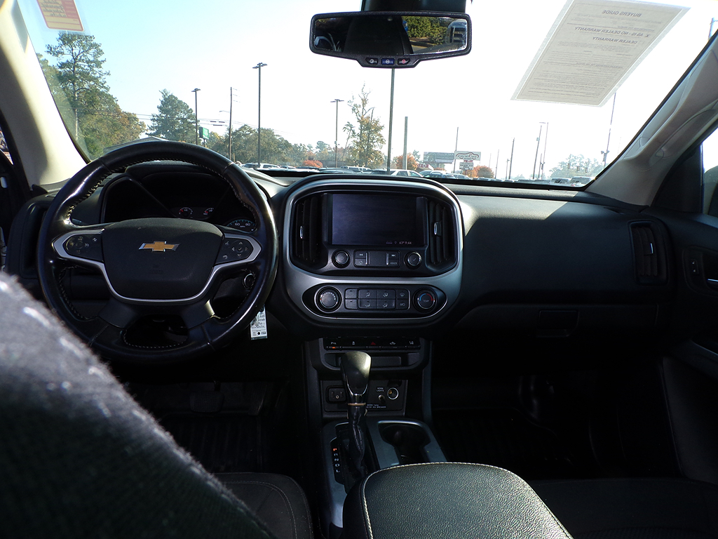 Additional photo of vehicle.