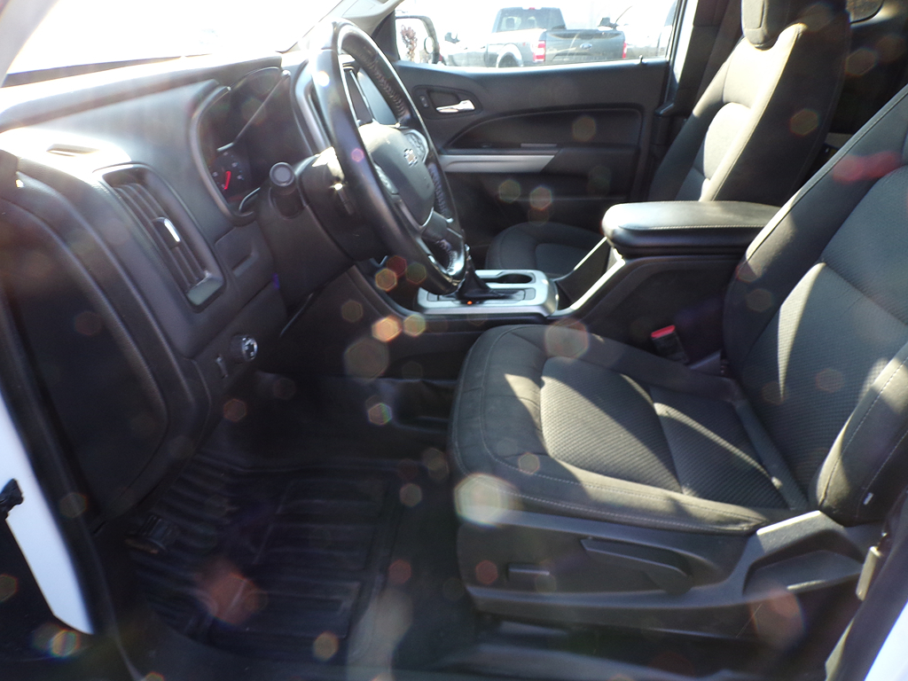 Additional photo of vehicle.