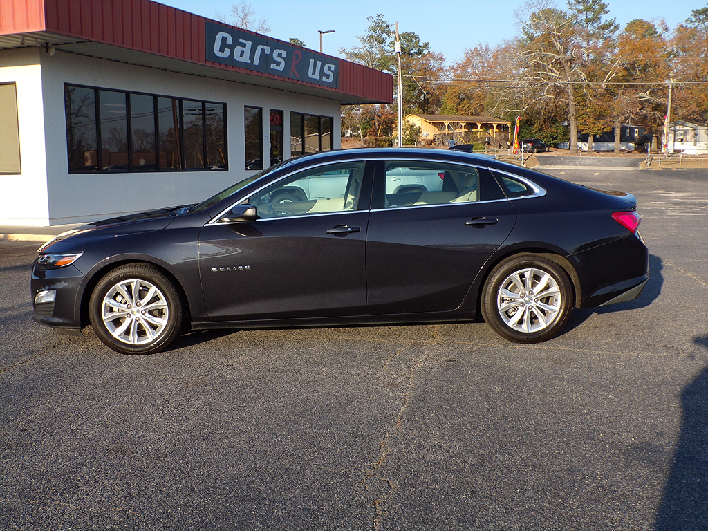 Additional photo of vehicle.