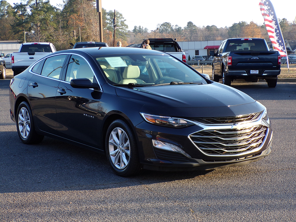 Additional photo of vehicle.