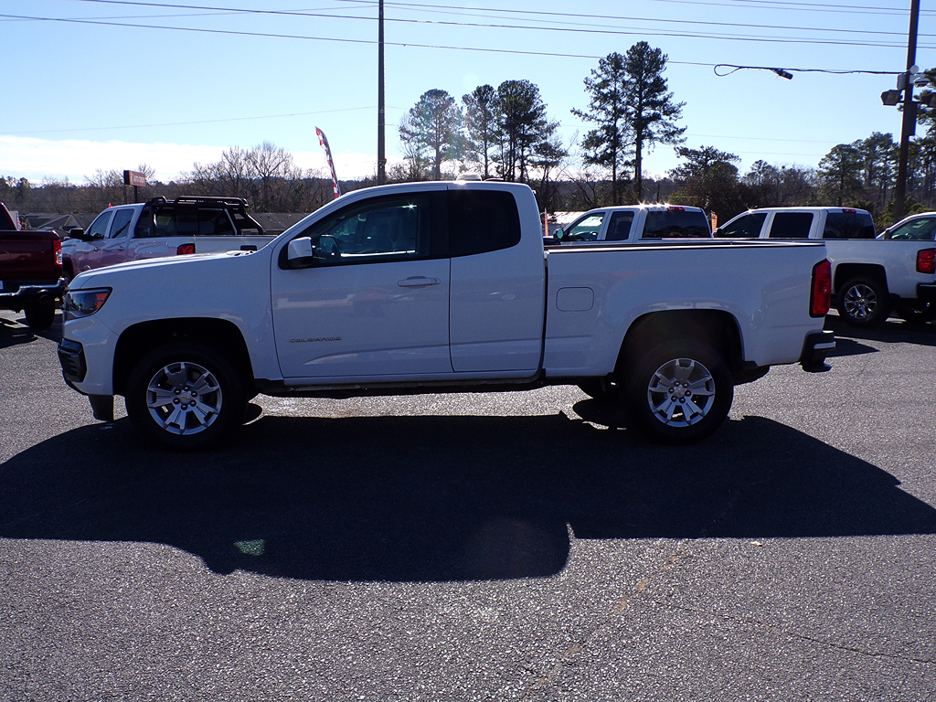 Additional photo of vehicle.