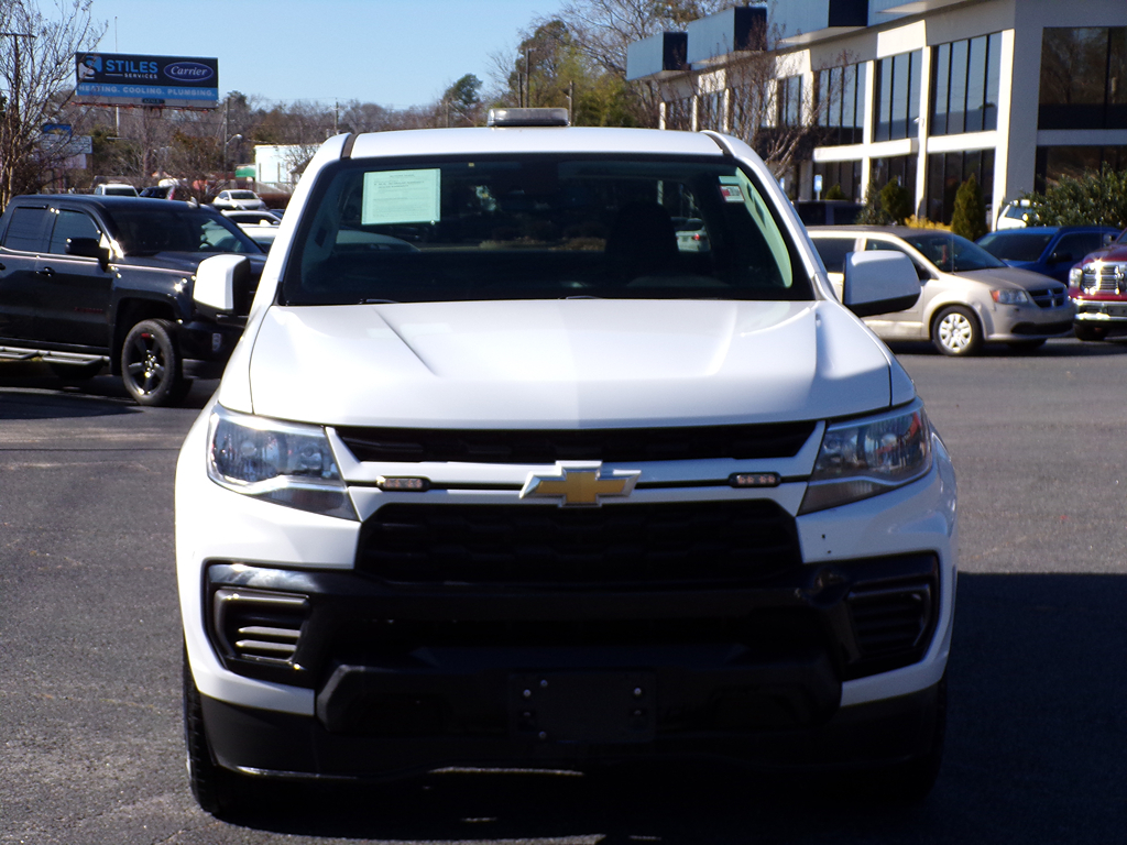 Additional photo of vehicle.