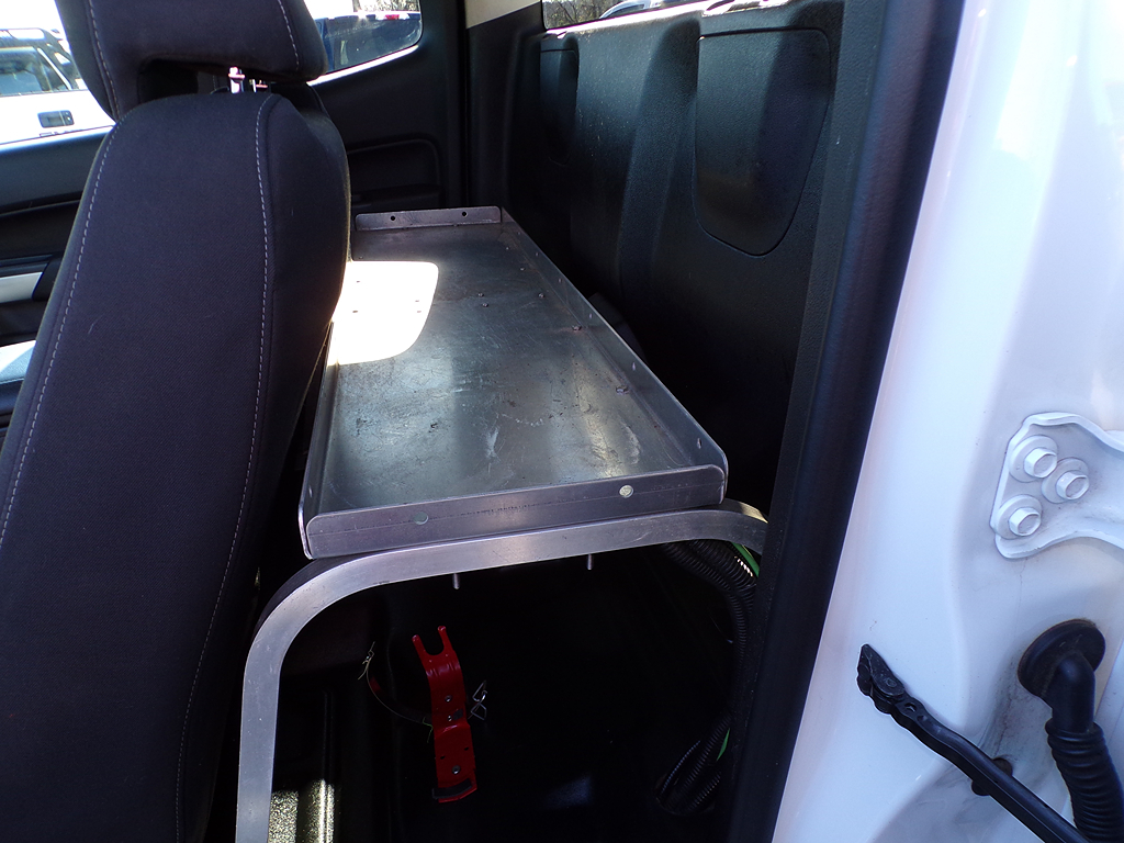 Additional photo of vehicle.