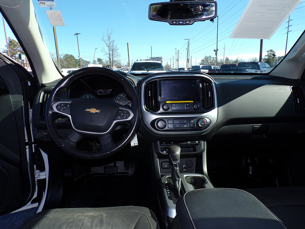 Additional photo of vehicle.