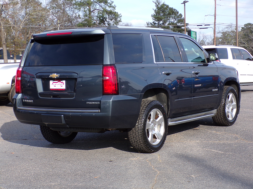 Additional photo of vehicle.