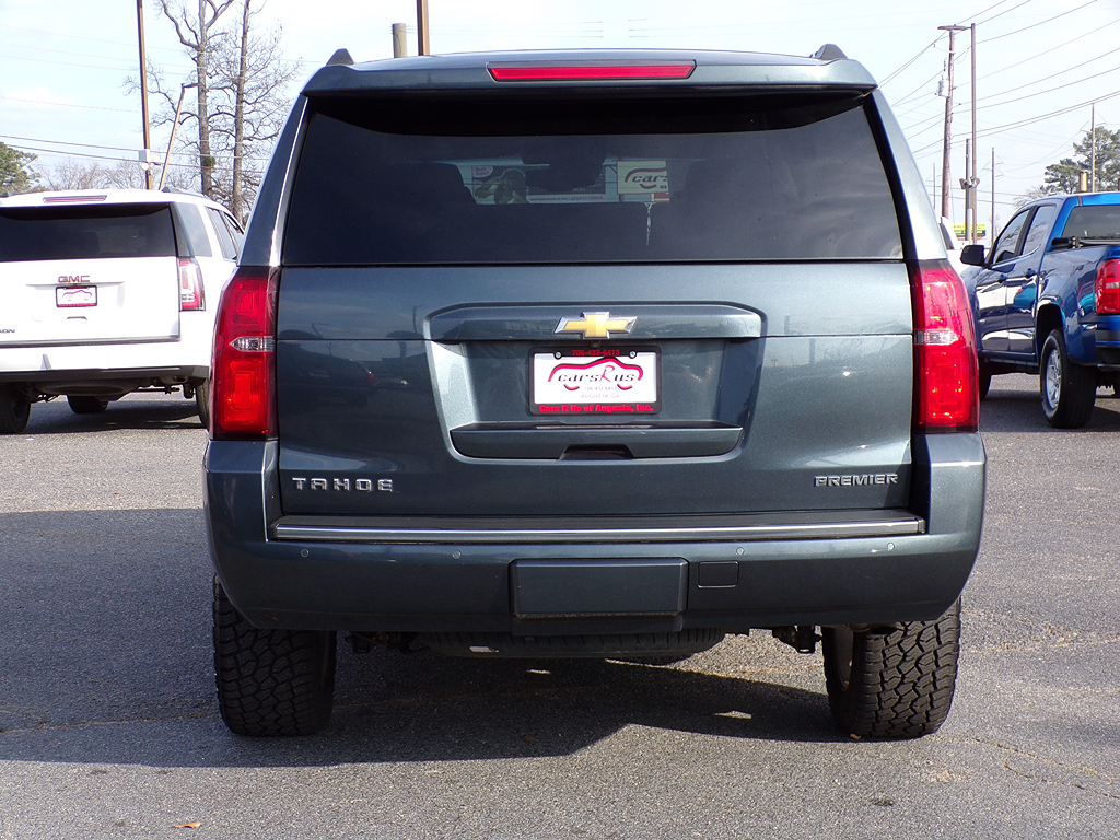 Additional photo of vehicle.