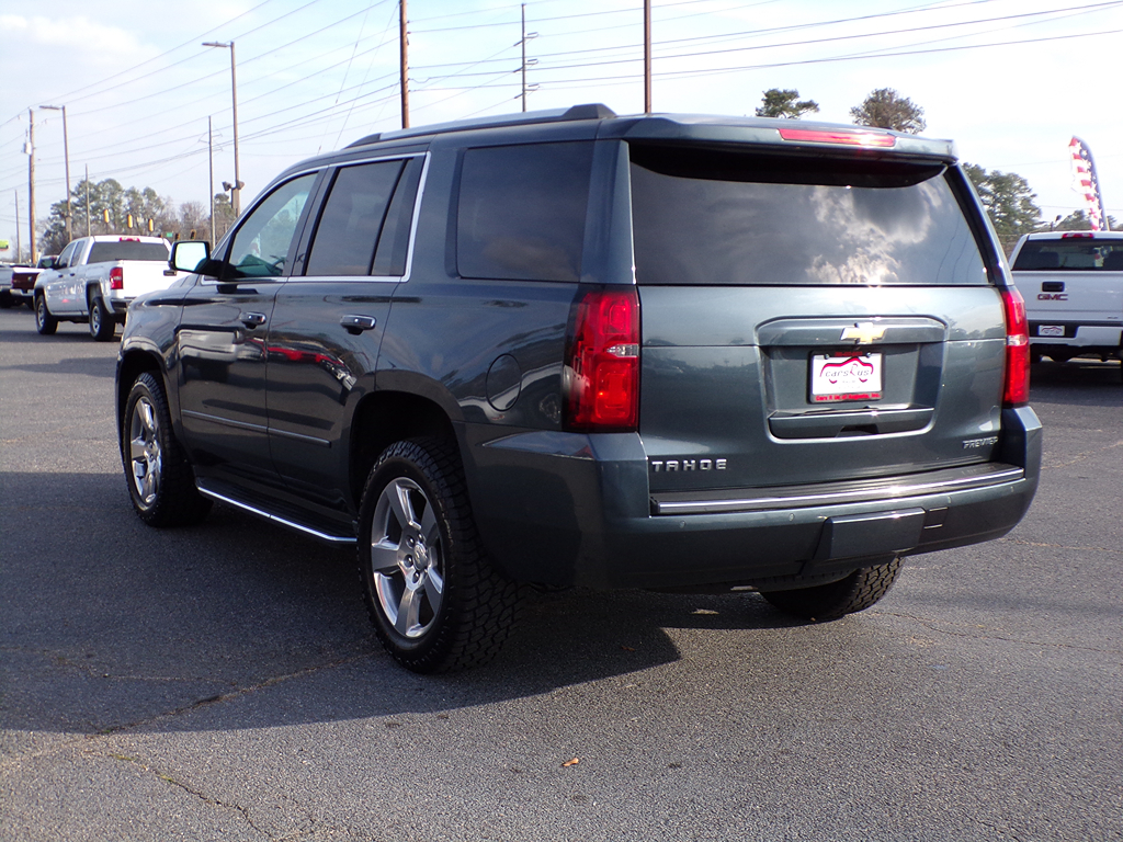 Additional photo of vehicle.