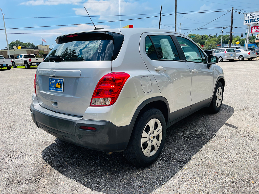 Additional photo of vehicle.