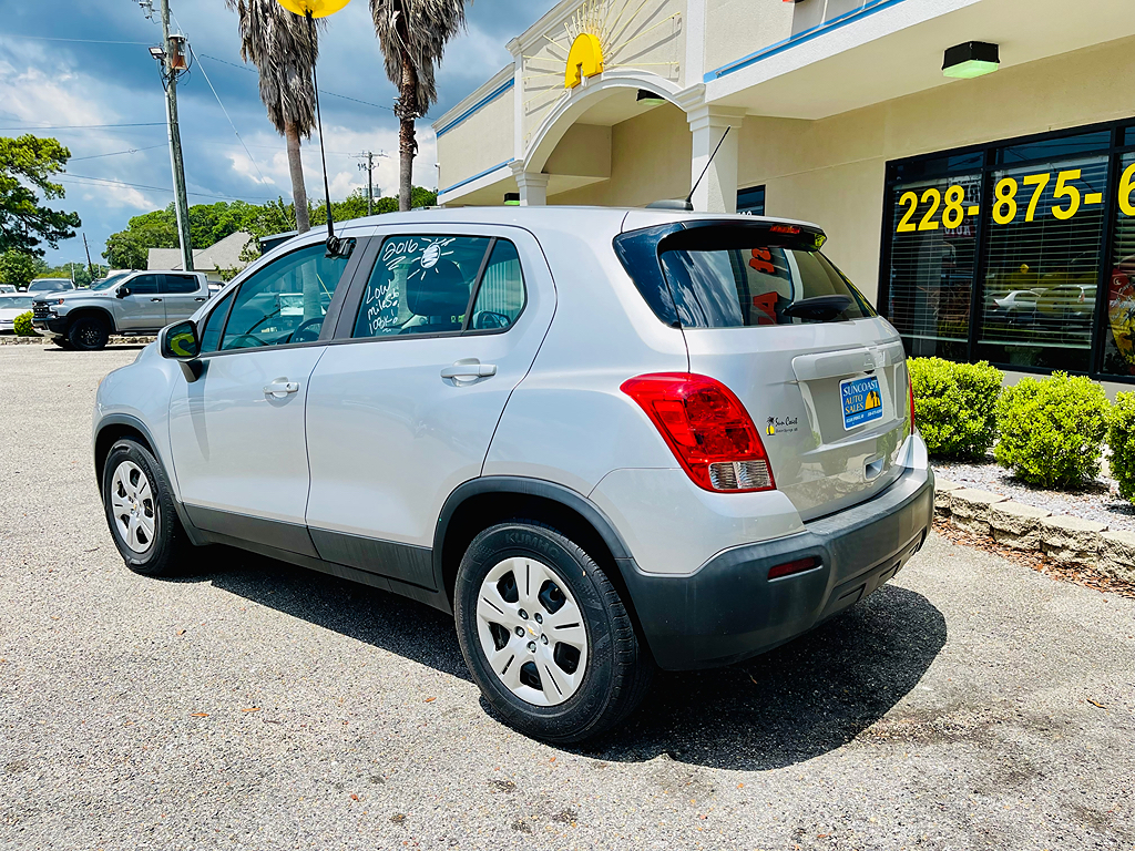 Additional photo of vehicle.