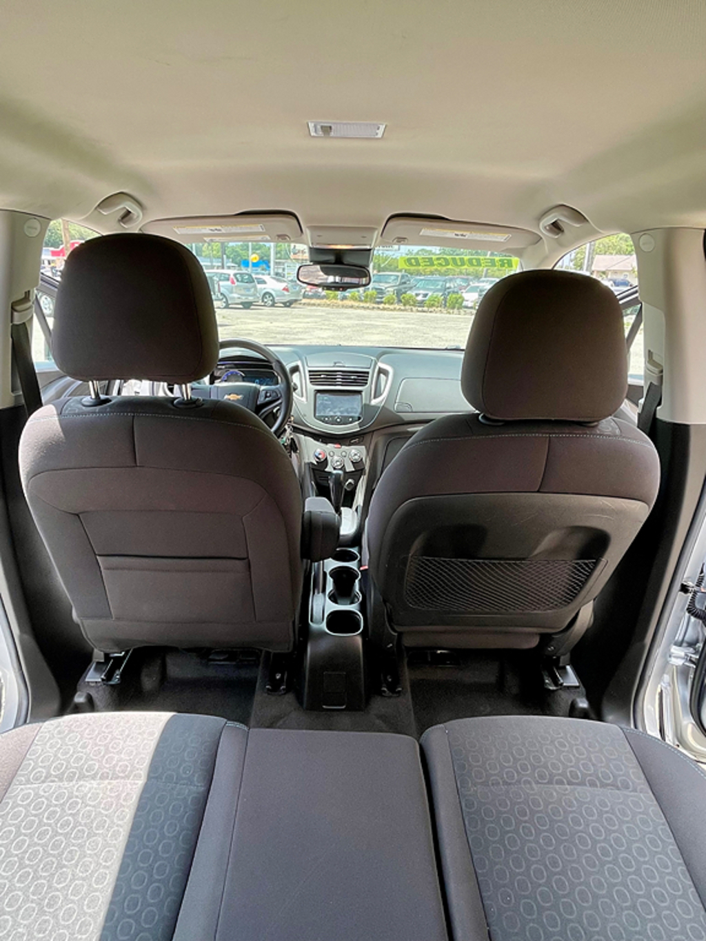 Additional photo of vehicle.