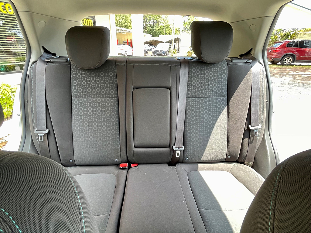 Additional photo of vehicle.