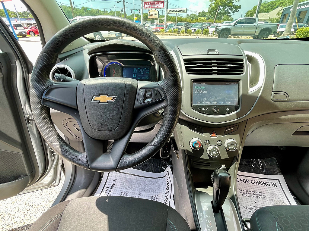 Additional photo of vehicle.