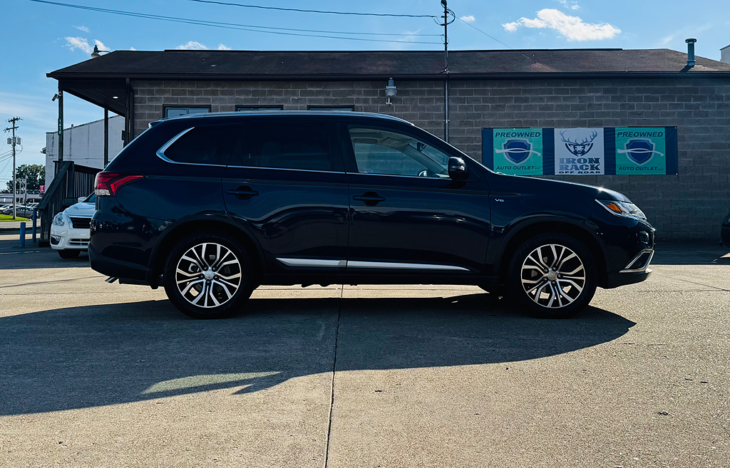 2018 Mitsubishi Outlander GT's photo