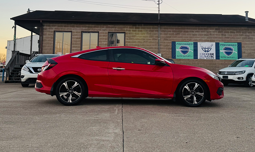 2016 Honda Civic Touring's photo