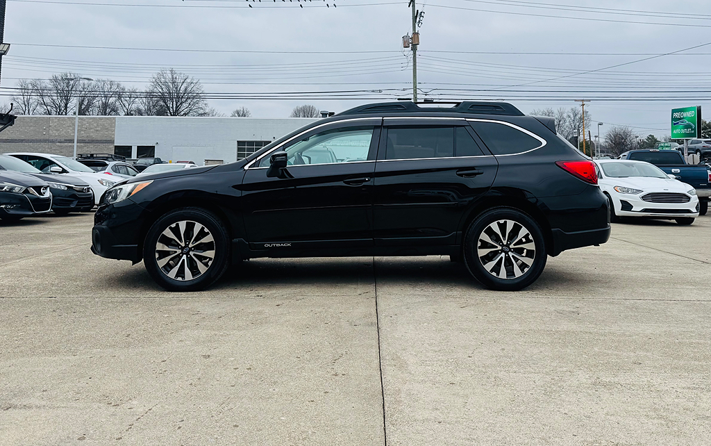 2016 Subaru Outback Limited's photo