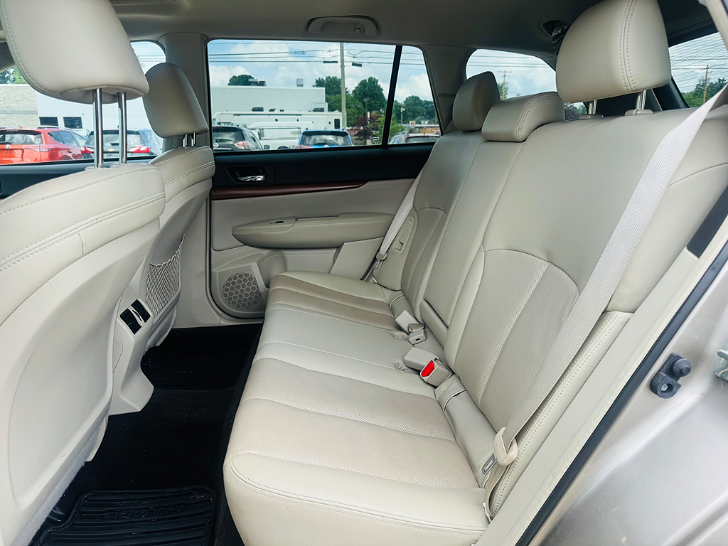 2014 Subaru Outback 2.5i Limited - Photo 8