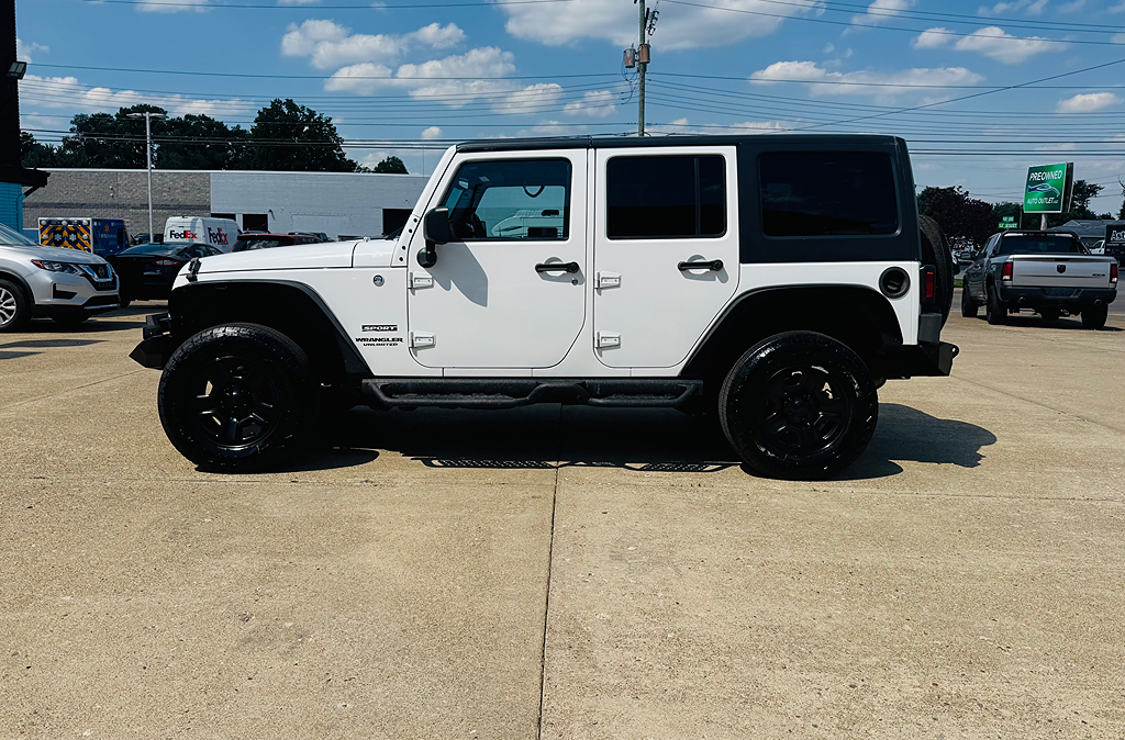 2013 Jeep Wrangler Sport's photo